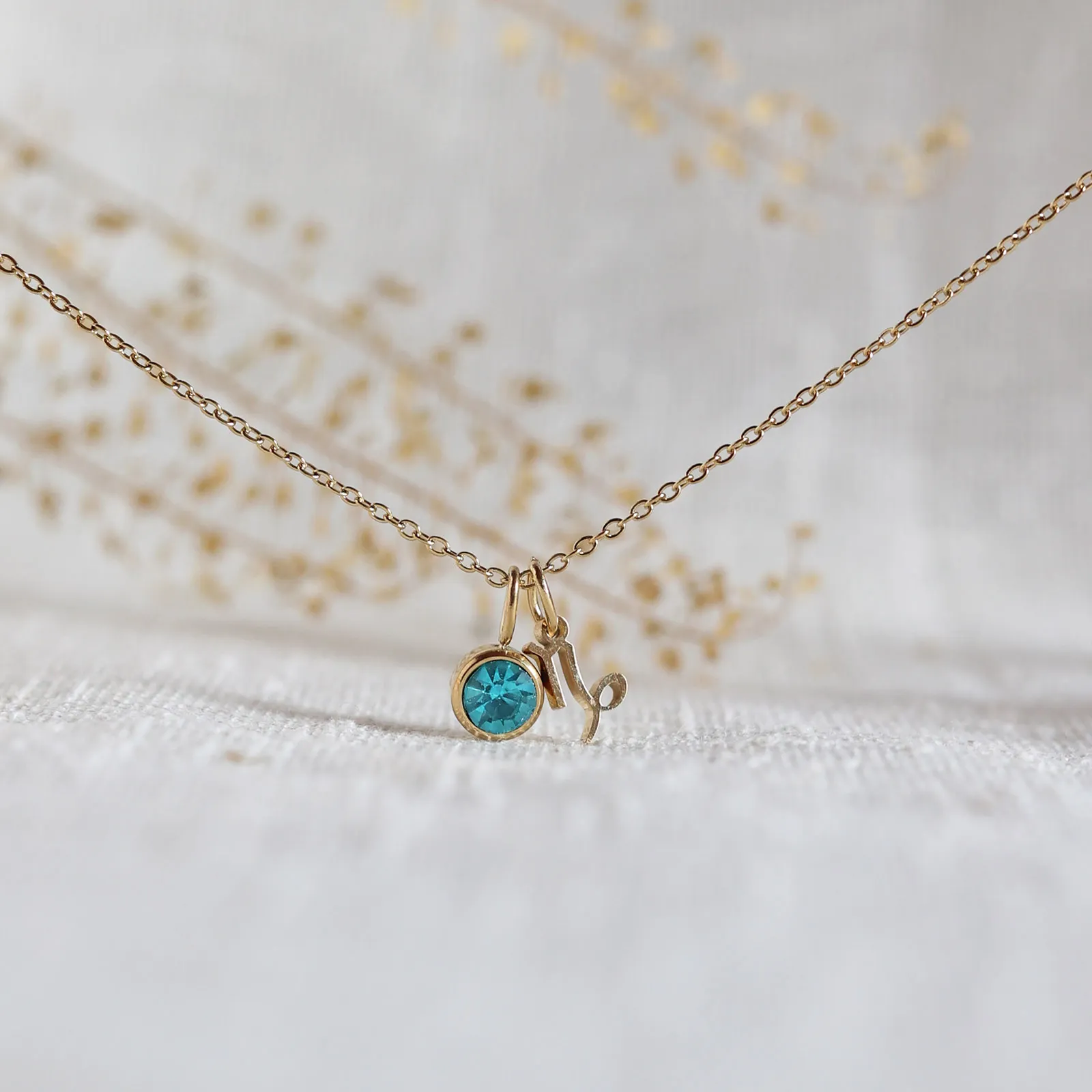 Visée Bijoux - Wholesale Pendant/Charm Necklace - Astro sign necklace and colored stone – My Identity0