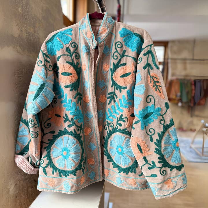 Mandalika per la vendita all'ingrosso da parte di Tolatoli