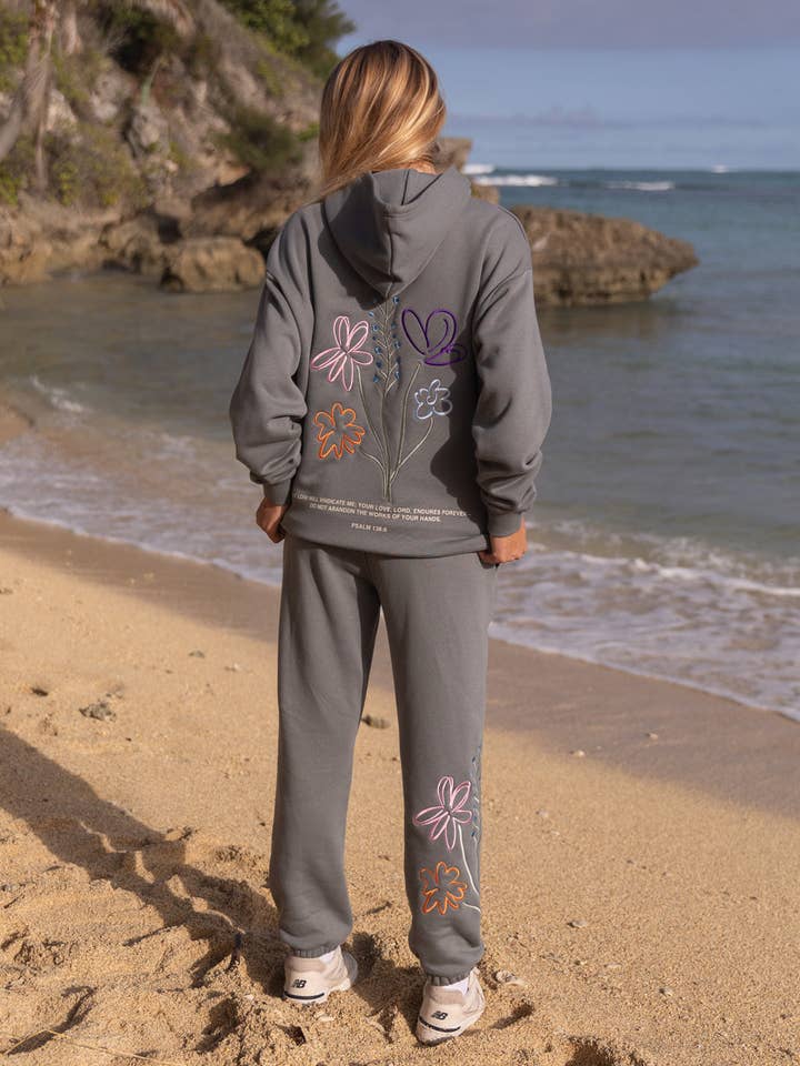 Gott arbeitet noch Unisex-Kapuzenpullover für den Großhandel von Elevated Faith