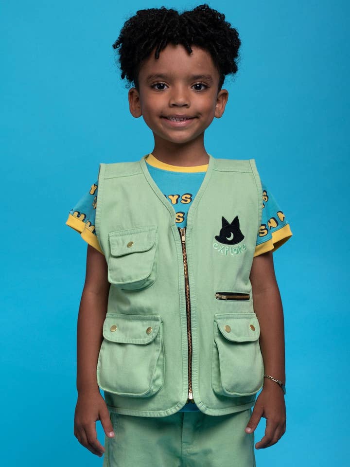 Gilet utilitaire pour enfants vert | Multi-poches à fermeture éclair pour la vente par Rapozza