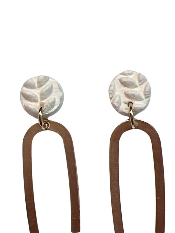 Eleganti orecchini pendenti per la vendita all'ingrosso da parte di Maia Sol Designs