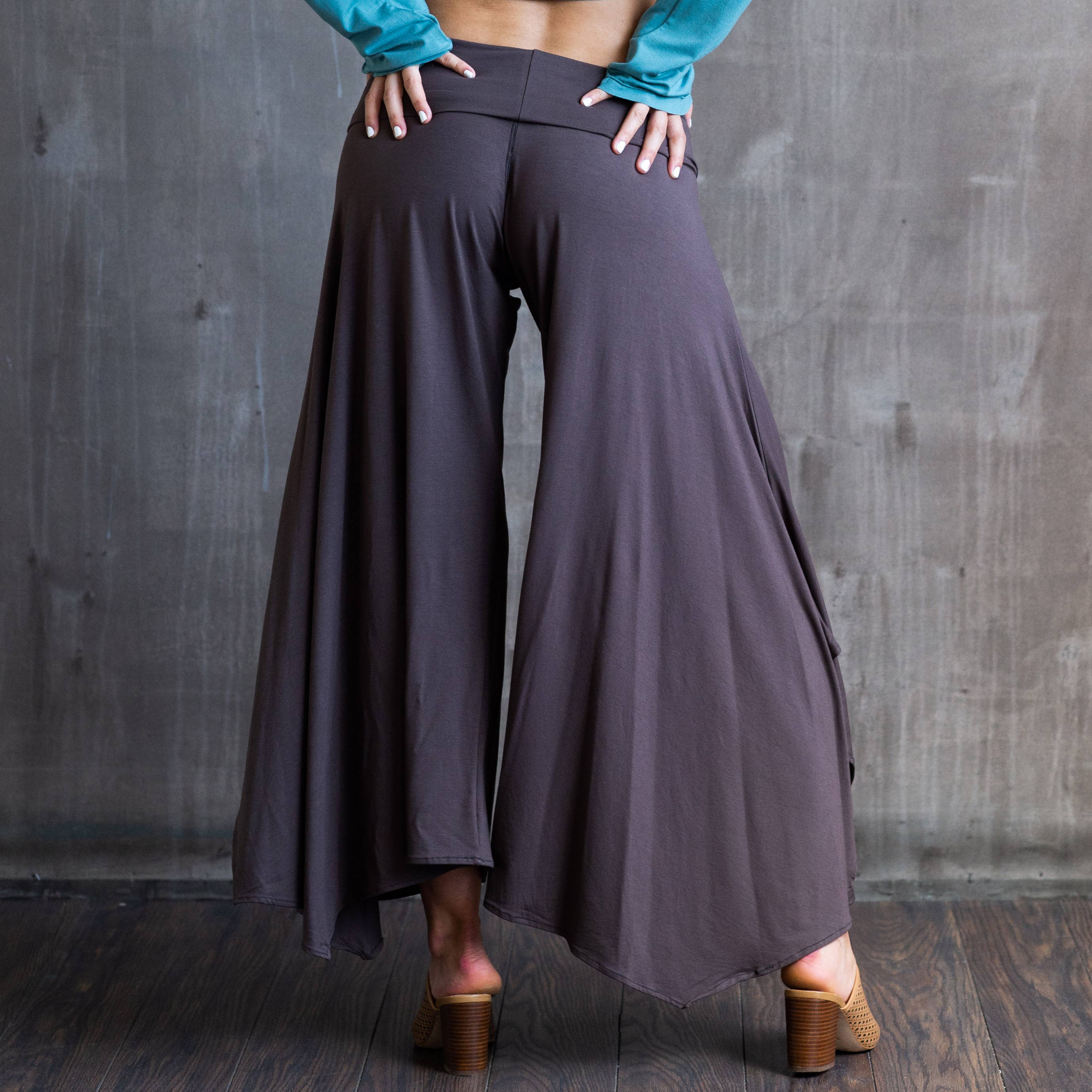 Paramita Designs - Vendita all'ingrosso Pantalone - Donna - Pantaloni Paris Gaucho6