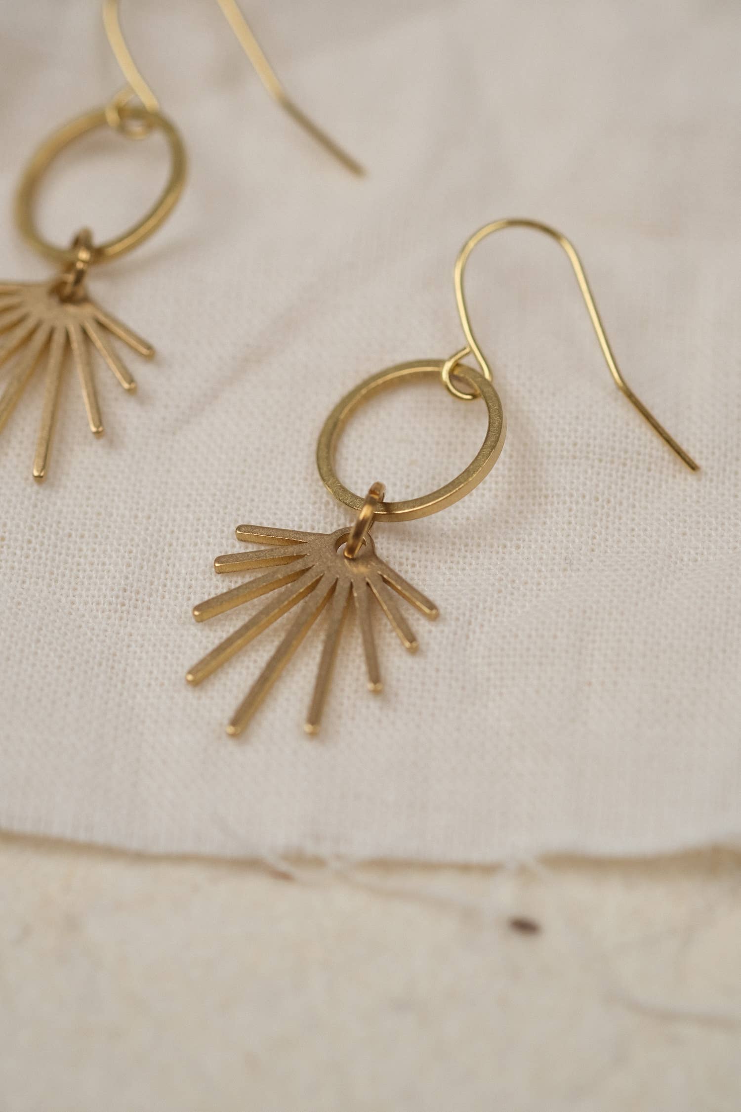 BRASSCAKE Jewelry - Wholesale Dangle Earrings - ROUND FELI EARRINGS//Gold, Brass, Jewelry, Sustainable 1