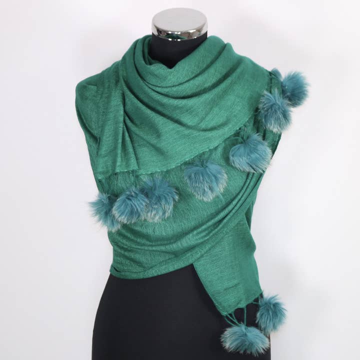 Tivello – wholesale Halsduk - Dam – Grace Cashmere halsduk med fuskpäls Pom Poms8