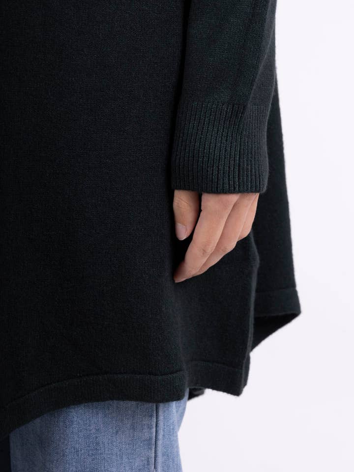 L'Emotion - Wholesale Tunic Sweater - Women's - Asymmetric Cut Turtleneck Tunic Sweater14