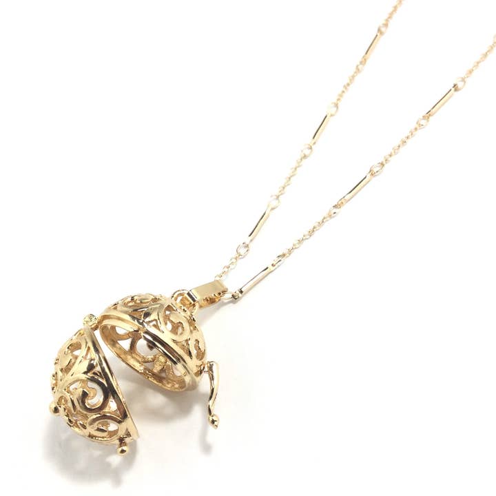 N28080 pour la vente par The Encore Fashion Group