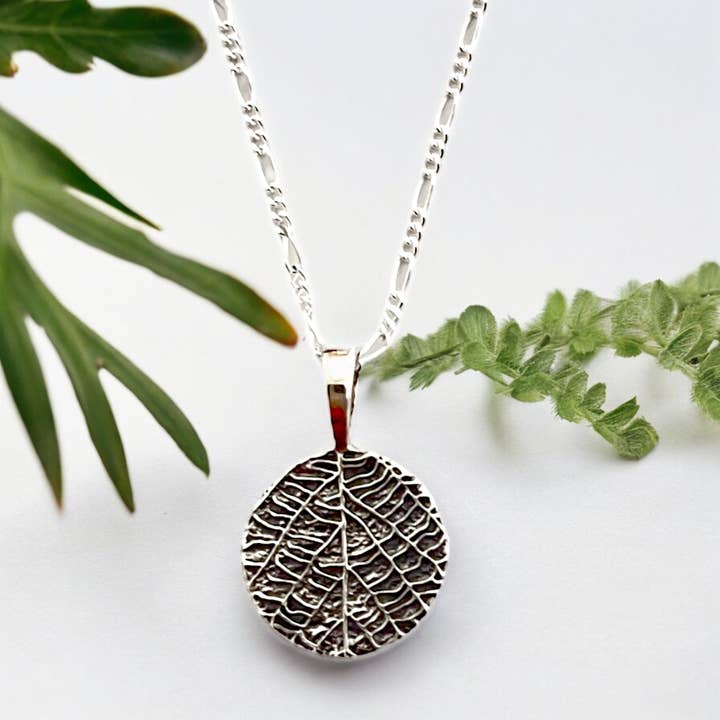 925 Sterling Silver Necklace with Leaf Veins Pendant - Allergy Friendly, 50cm Length - K925-76 for wholesale by MadamLili