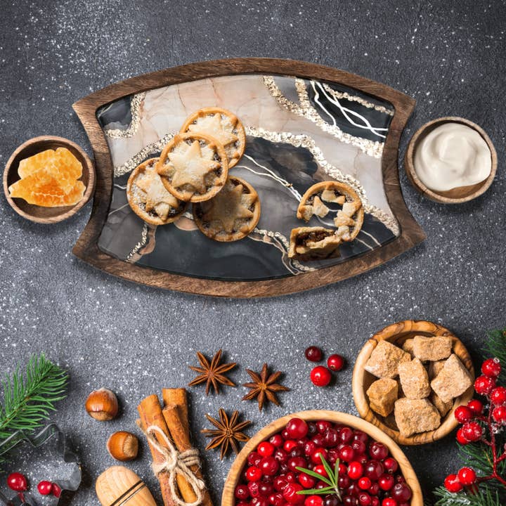 Hartsmede - Wholesale Platter - Crescent Chip & Dip Platter Set with 2 Dip Bowls2