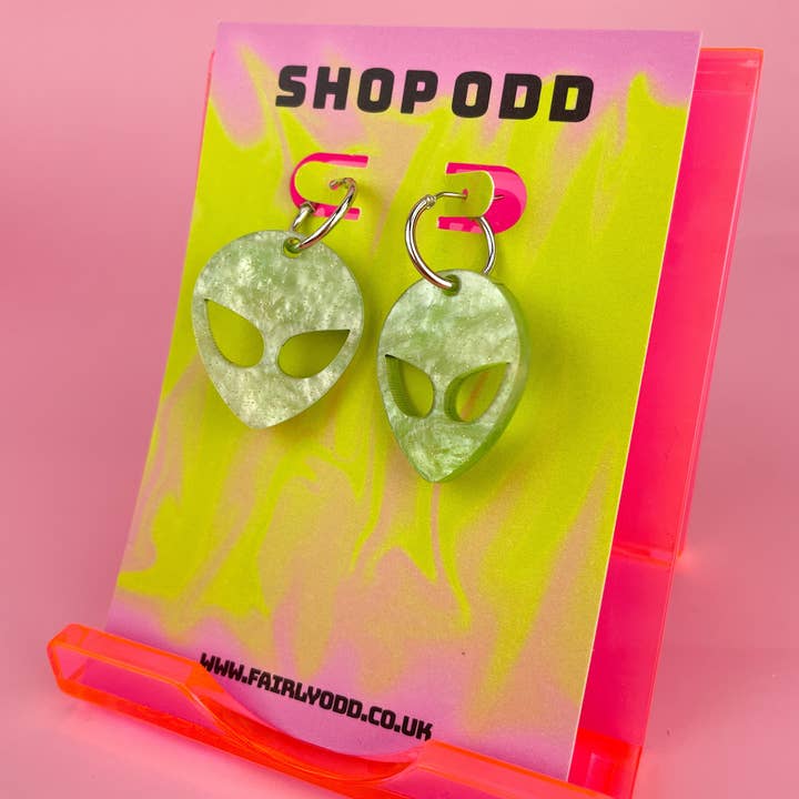 Fairly Odd Shop - Venta al por mayor Pendientes de aro - Aros Cabeza Alien