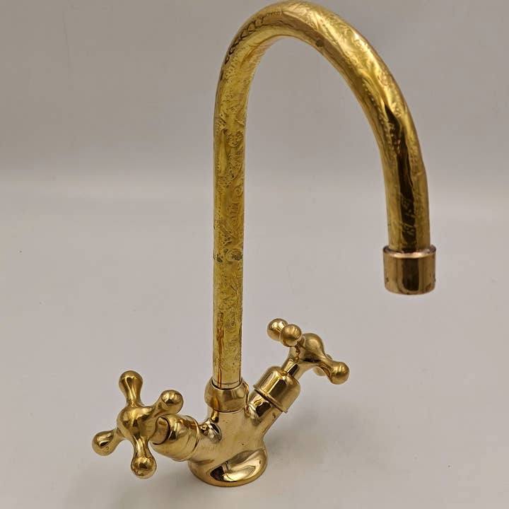 Terracotta Design LTD - Wholesale Bathroom Accessory Set - Moroccan Premium Brass Shower Head,Handheld plus Hand shower