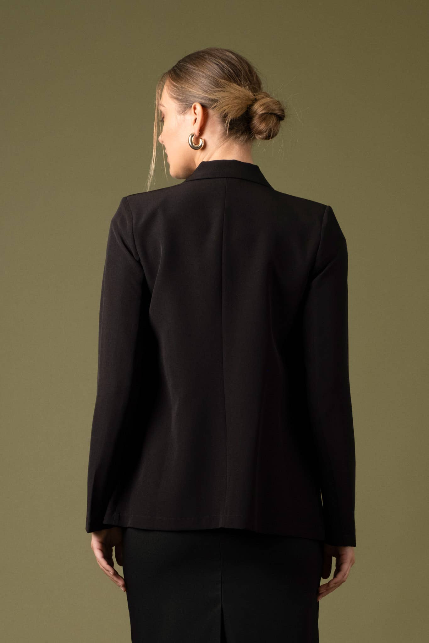 The Workshop Studio - Wholesale Jas - Dames - STEVIGE JAS MET DUBBELE RIJ KNOPEN1