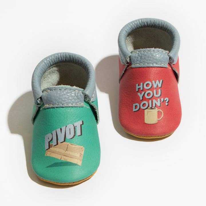 Citations d'amis Ville Chaussure de bébé pour la vente par Freshly Picked