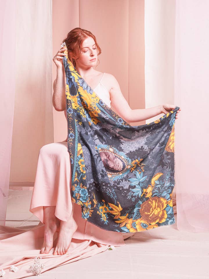 Printed cashmere square 90x90cm NAIADE for wholesale by BROKANTE