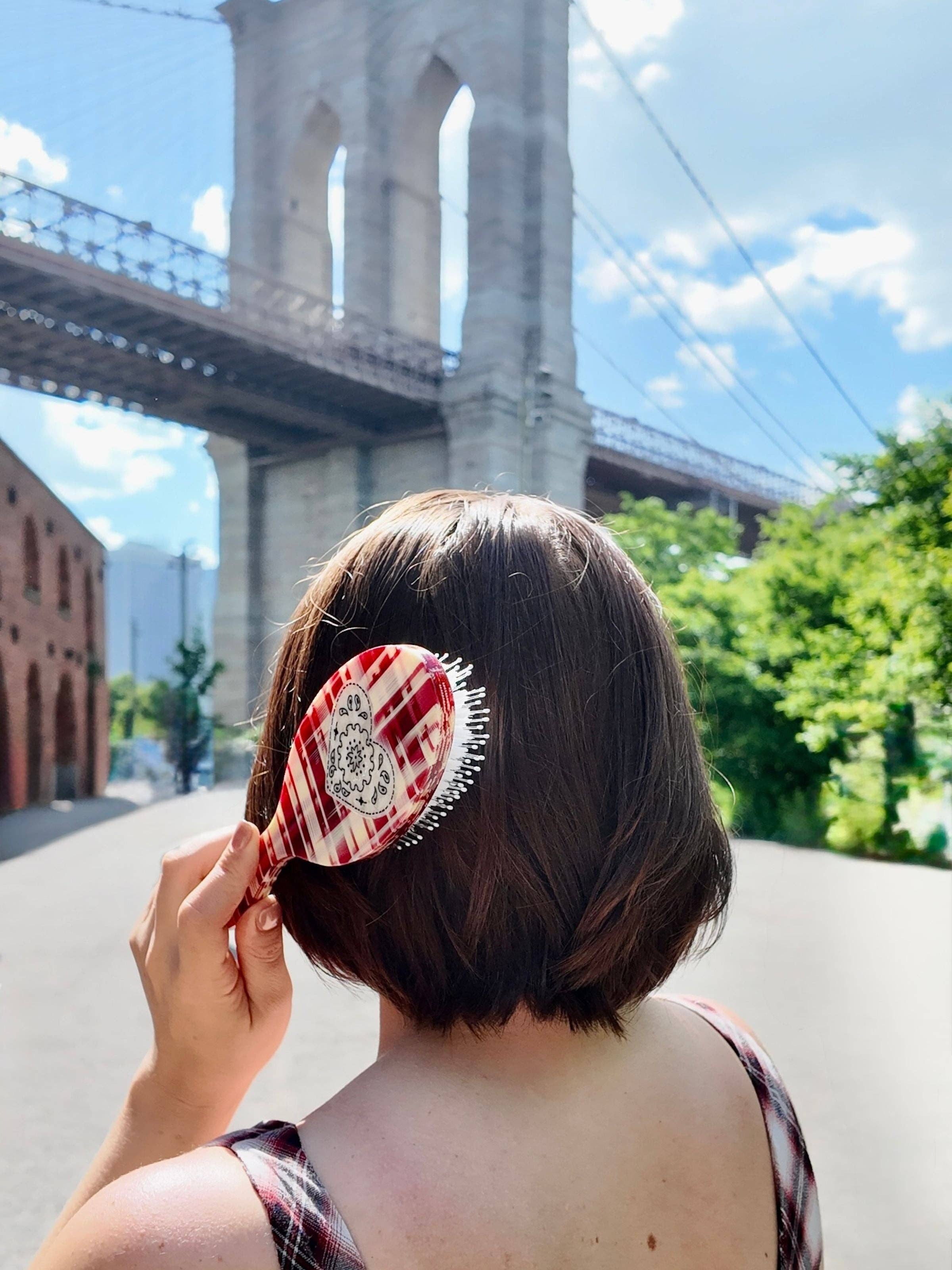 Solar Eclipse – Großhandel Haarbürste/Kamm – Handbemalter Paisley-Herz Erstaunlicher Haartag Pinsel | Umweltfreundlich1