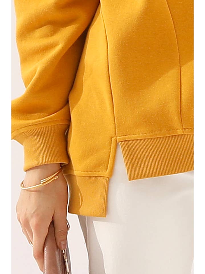 Rosa Clothing - Wholesale Sweatshirt - Women's - Irregular hem round neck oversized sweatshirt