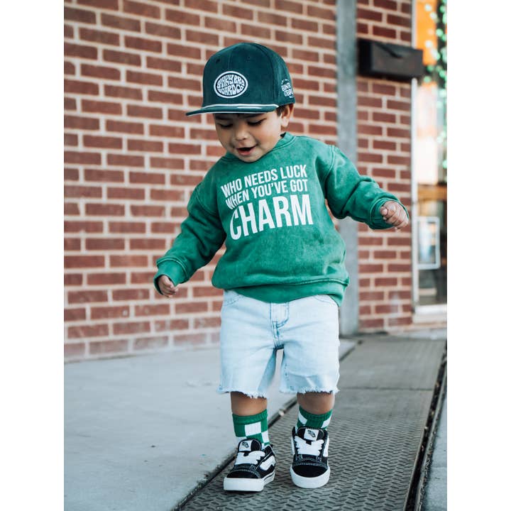 Qui a besoin de chance | Sweat-shirt vintage pour enfants de la Saint-Patrick pour la vente par Holland Ave Clothing