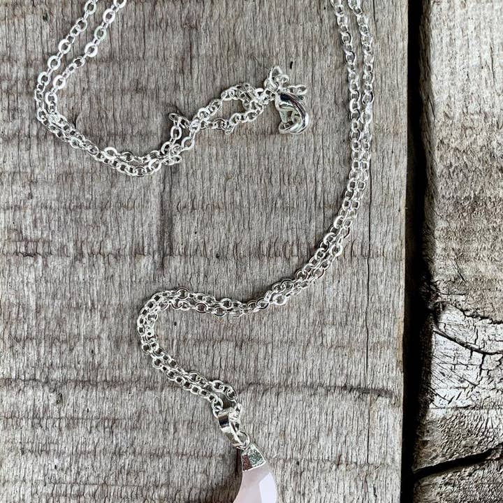 Gilded Bug Jewelry – wholesale Hänge-/berlockhalsband – Half Moon Ädelsten Silver eller guld halsband