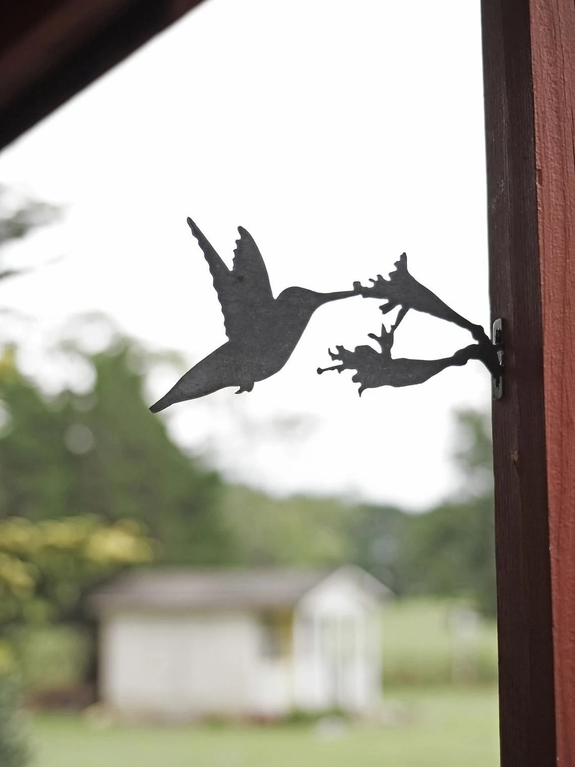 Highland Ridge  |  Handmade Home Decor - Vendita all'ingrosso Ornamenti/decorazioni per esterni - Statua da giardino in metallo con colibrì7