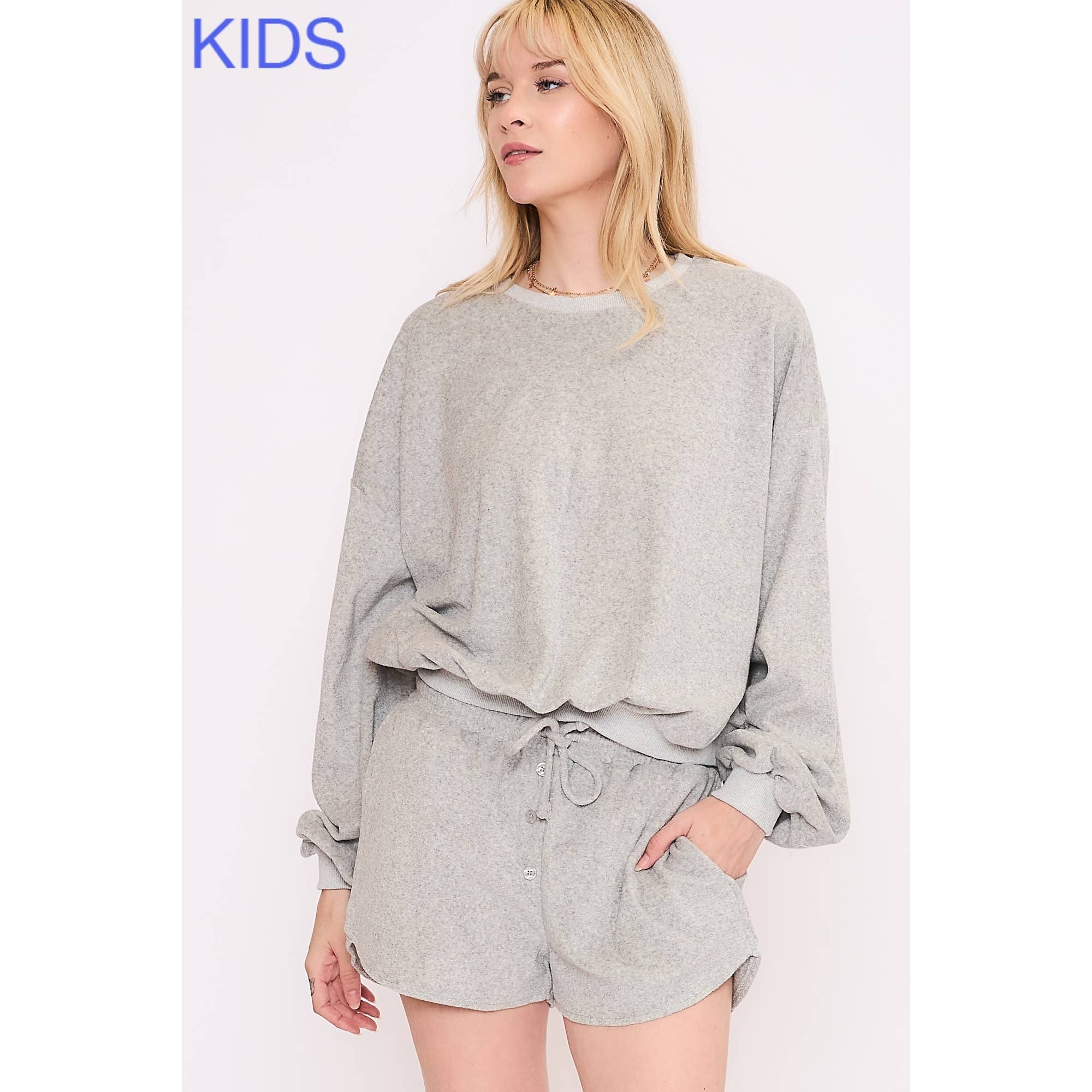 Sweet Generis – wholesale Lounge set – Women's – TOWEL FABRIC SWEATSHIRT AND SHORTS SET0