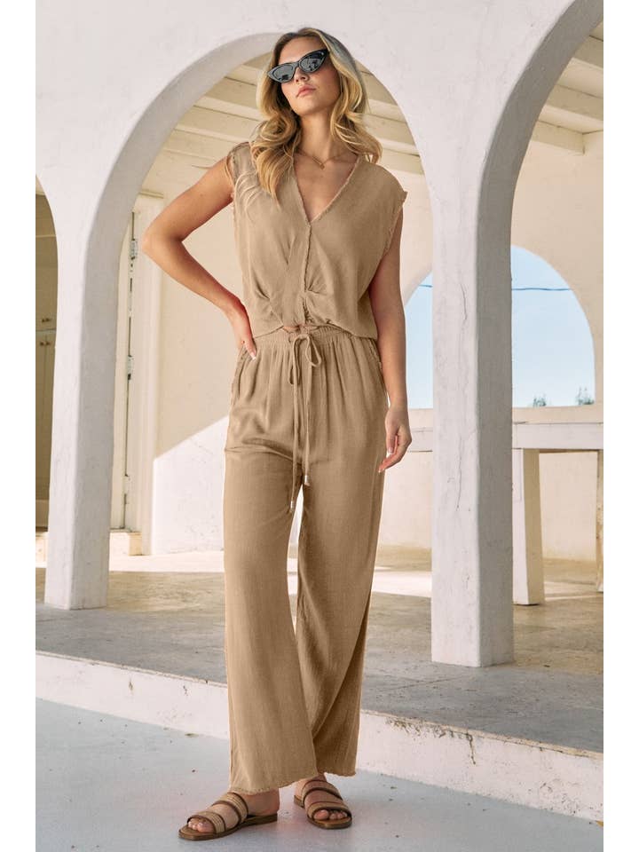 Oddi – Blusa - Mulher por atacado – Top Muscle com detalhe de borda desfiada em linho