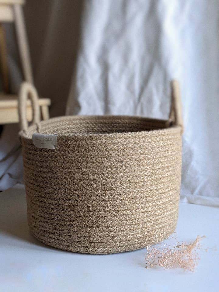 Jute basket with handles for wholesale by Uyut.Home