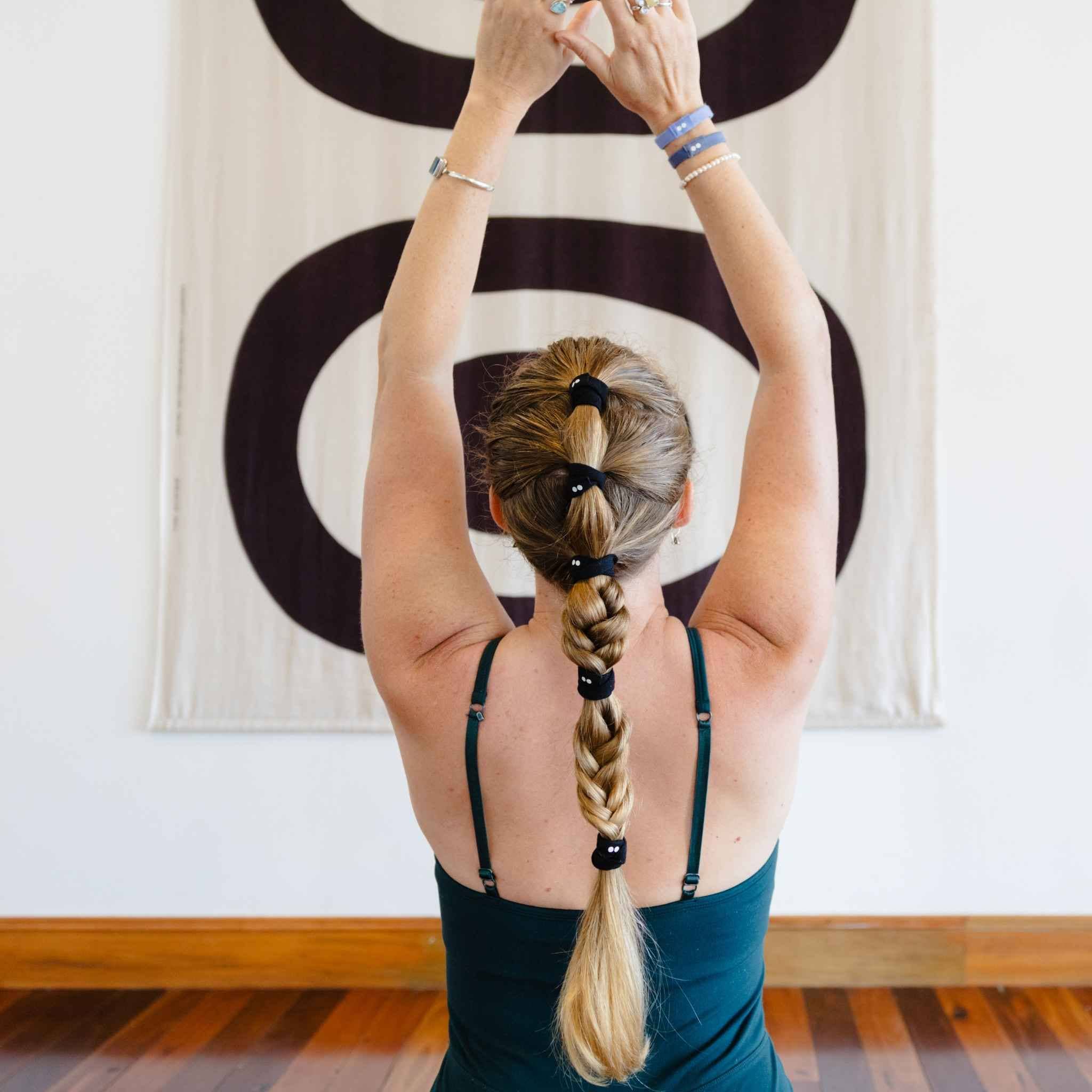 KOOSHOO – Engroshandel Hårtilbehørssæt – Kvinder – Sort plastikfri hårelastikker - Bedst sælgende organiske elastikker2