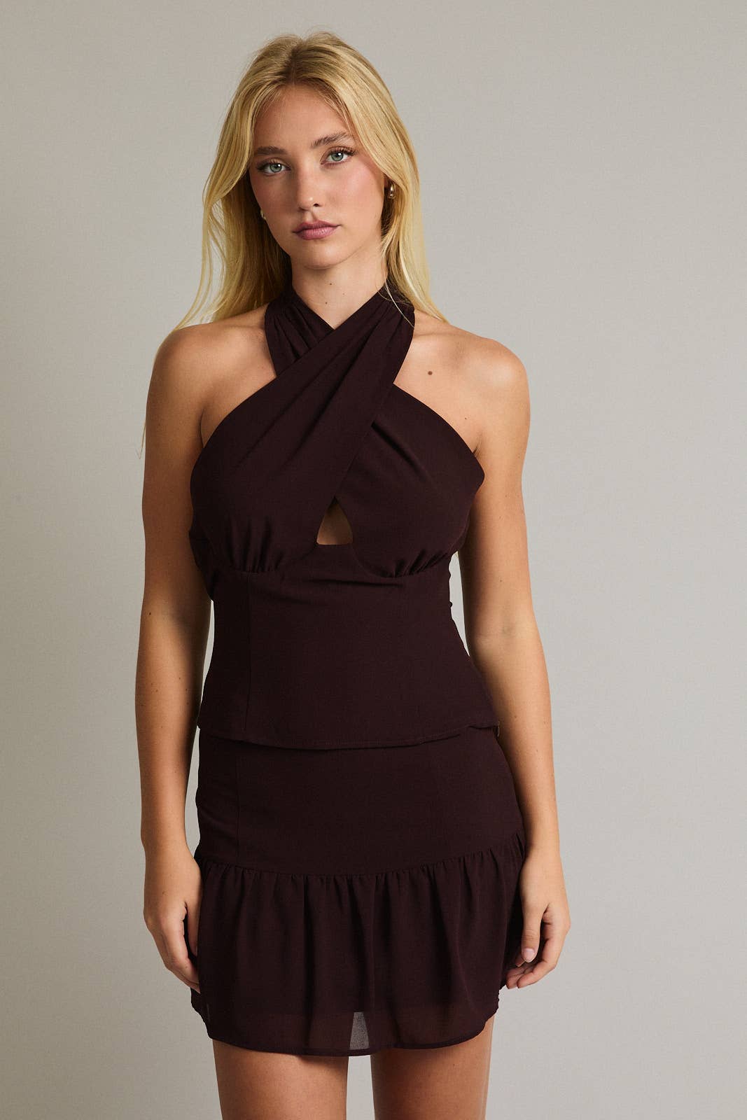 Marron Haut à col halter Jupe en chiffon taille mi-haute en vente sur Faire1