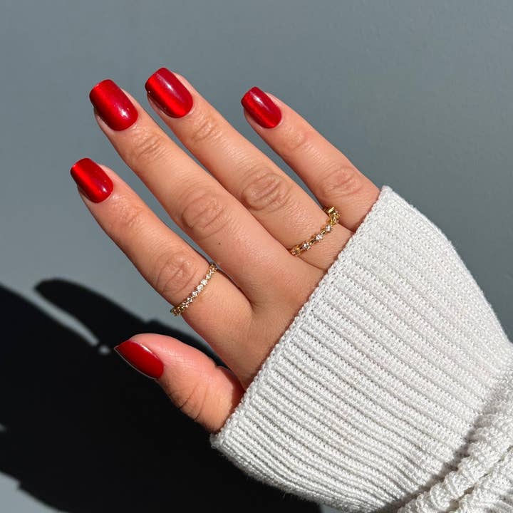 LUXXI - Wholesale Press-On/Fake Nails - Scarlet Nails1