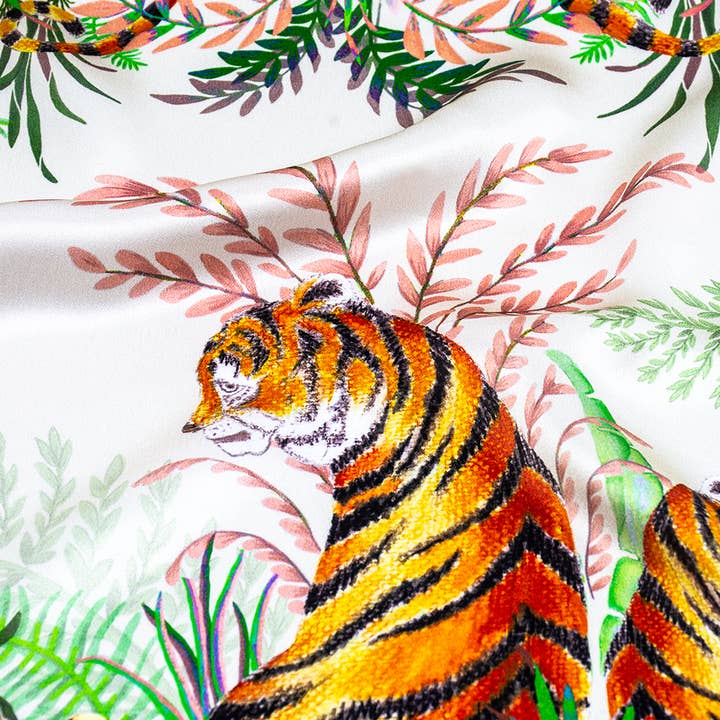 70 x 70cm Tigre Blanco Scarf for wholesale by Florentina Fischer