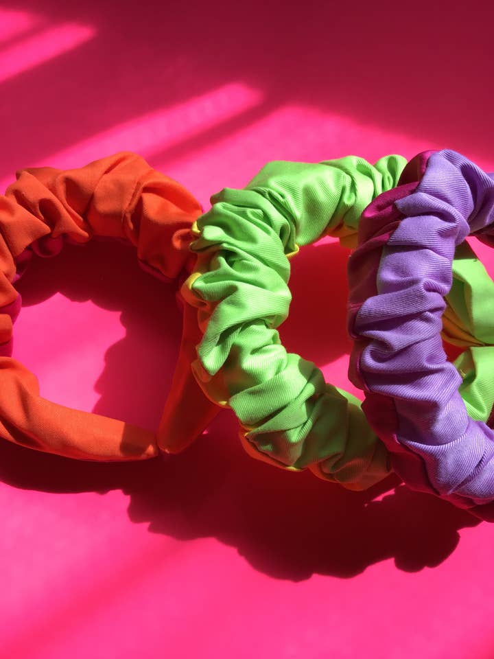 Lola Party Stirnbänder für den Großhandel von Hello Darling