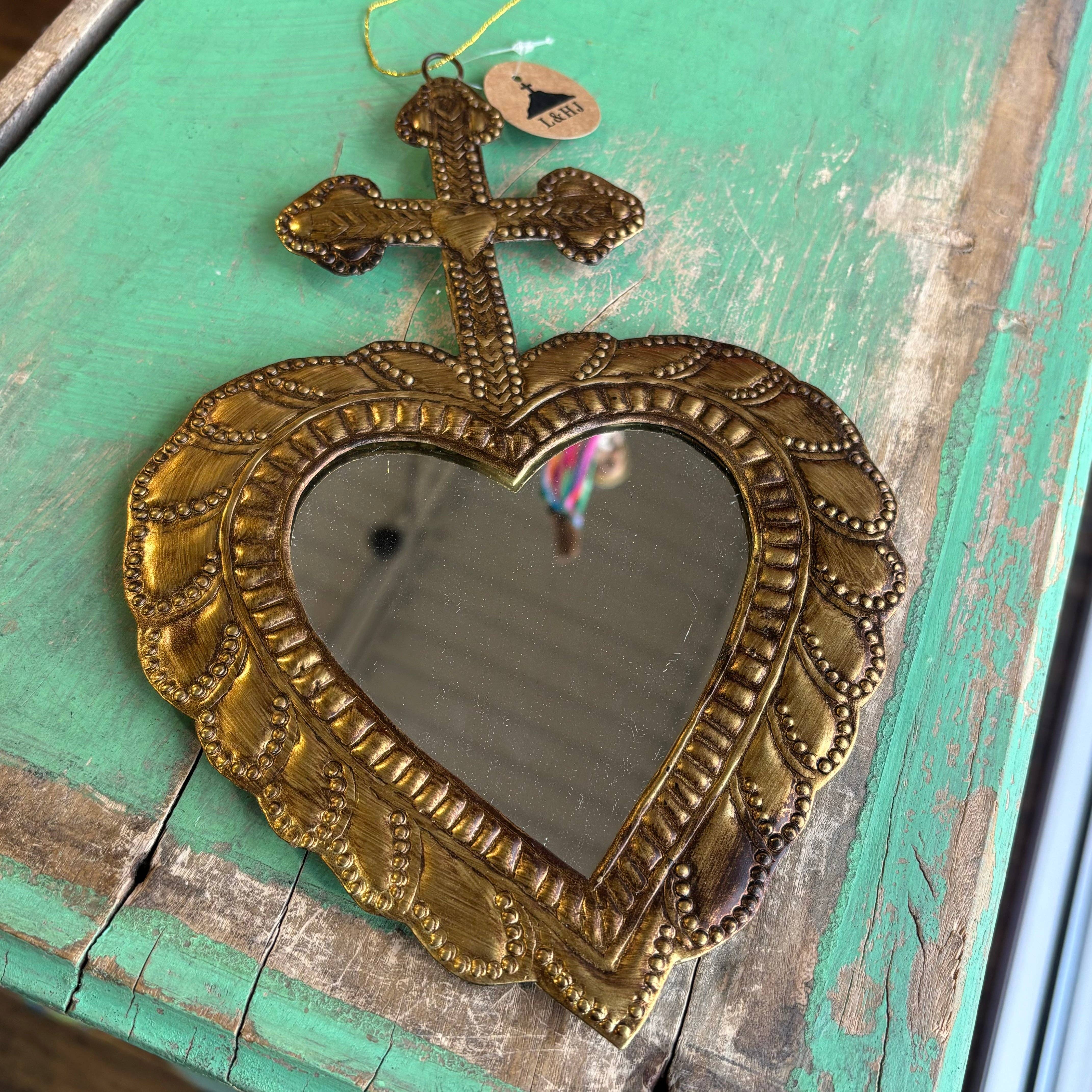 Love and Honor Jesus LLC - Vendita all'ingrosso Specchi da parete - Specchio Sacro Cuore con croce in latta2