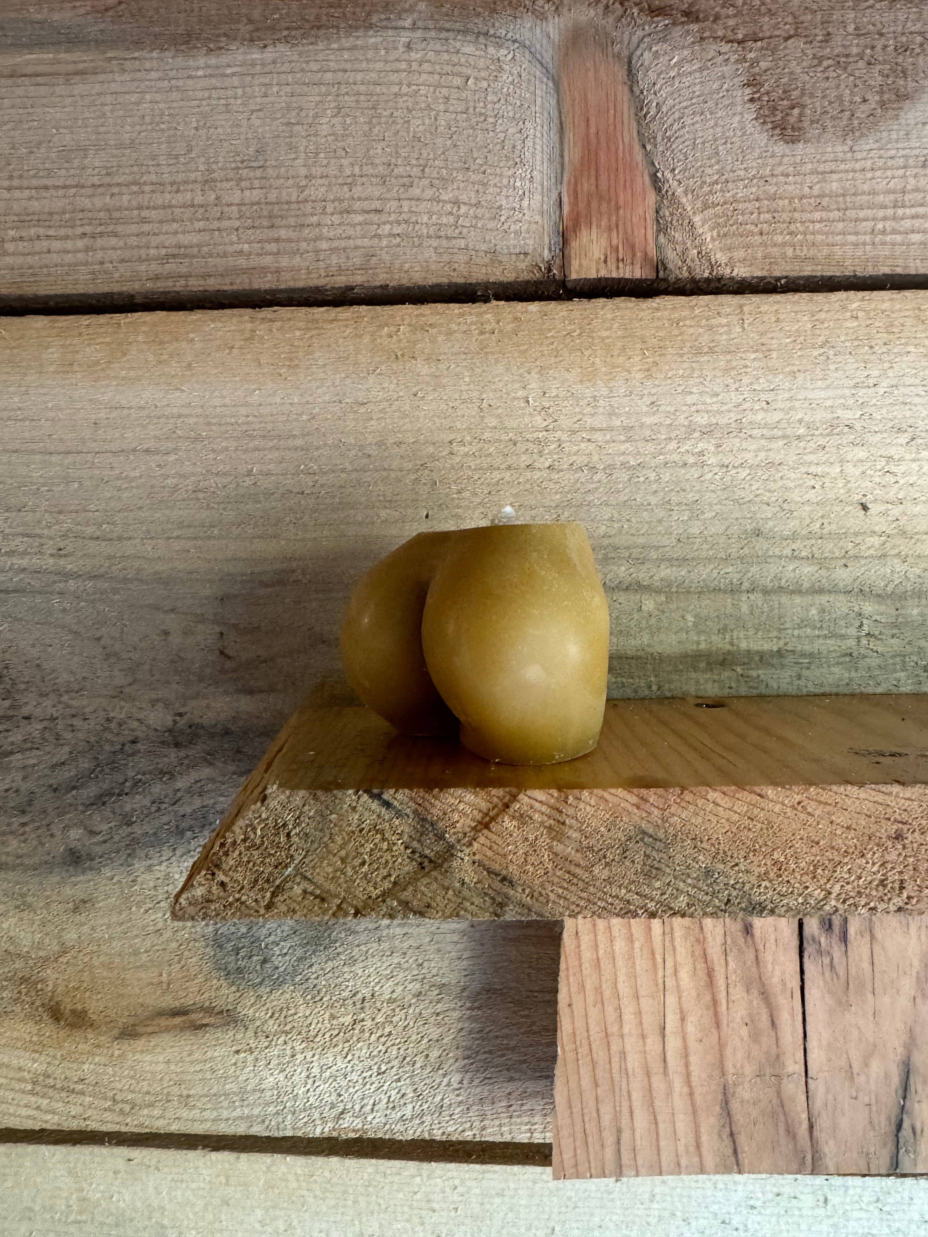 Mother Madre Bees - Wholesale Novelty Candle - Booty Babe — Beeswax Affirmation Candle2