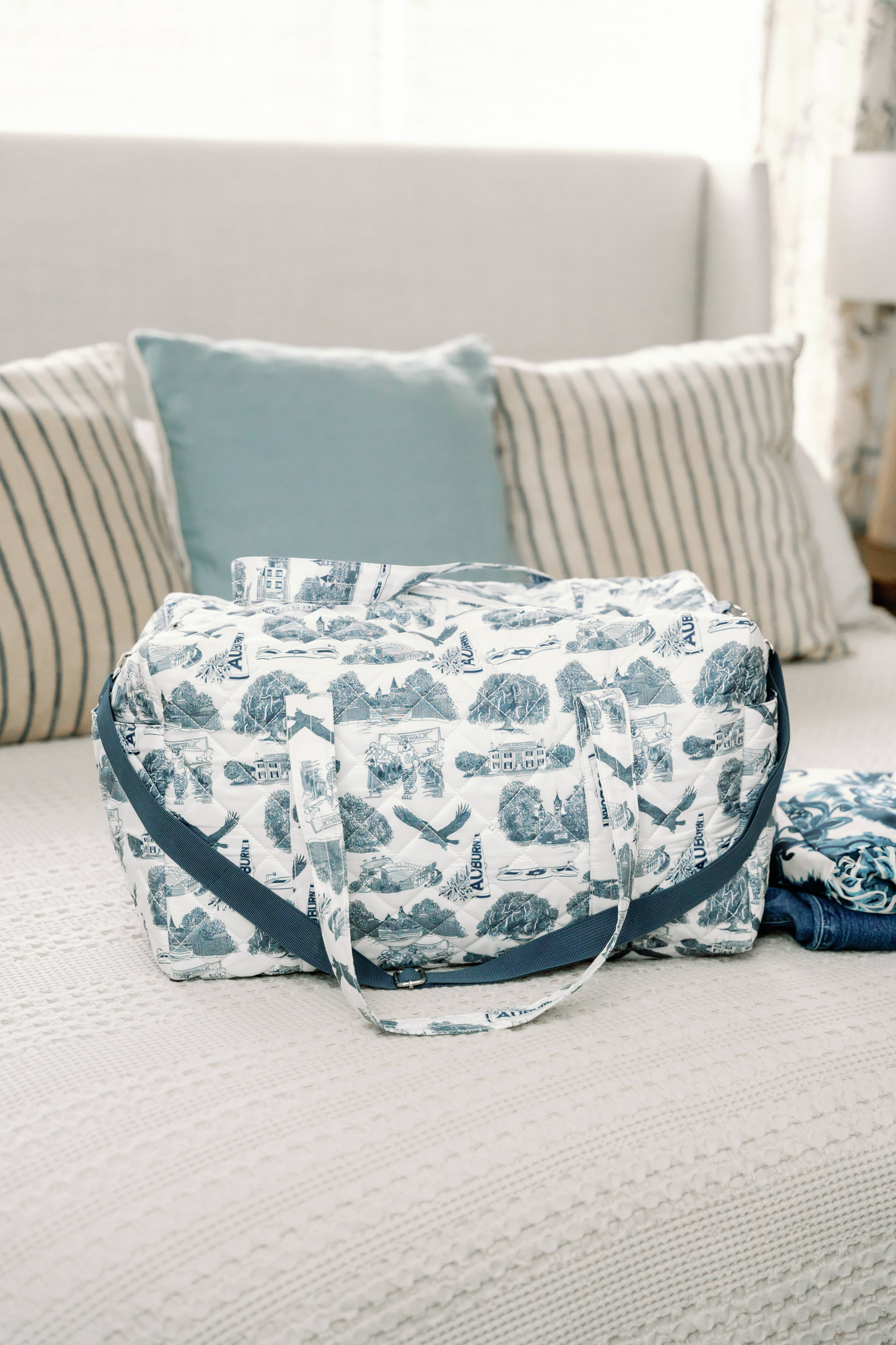 Gracefully Made Art – wholesale Weekender bag – women's – Auburn University Quilted Duffle