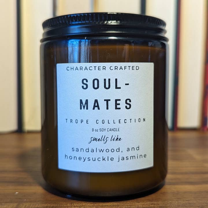 Bougie inspirée d'un livre - Soul Mates Trope pour la vente par Character Crafted