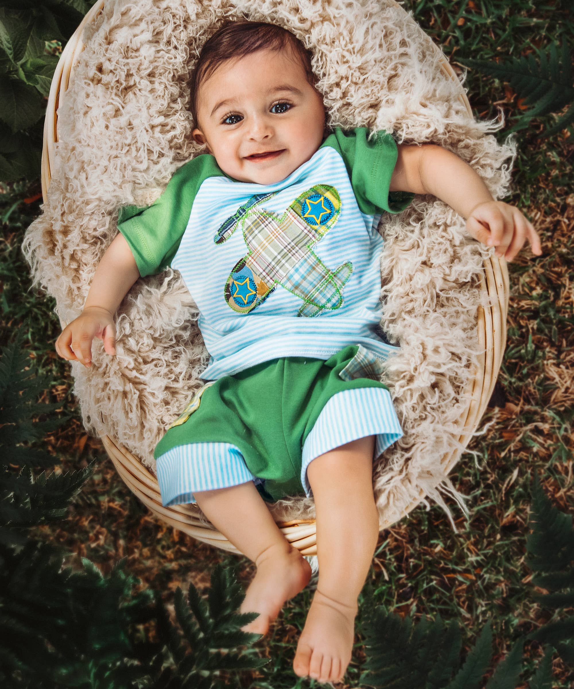 Haute Baby – wholesale Set med topp och shorts – baby – Haute Baby Take Flight Short Set för spädbarn och småbarn1