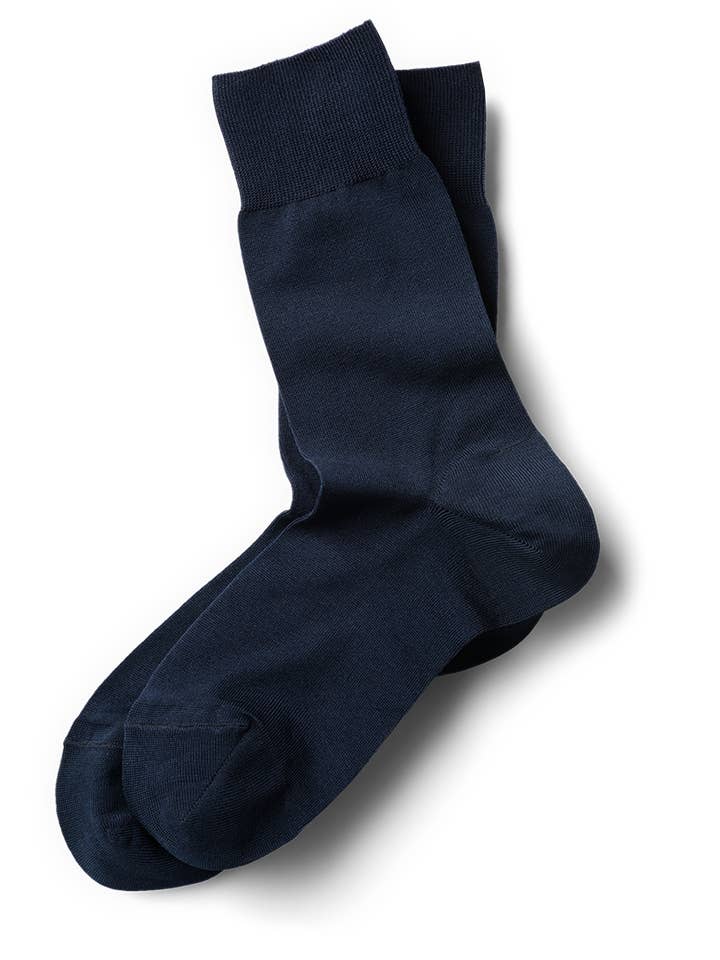 Forretningslette strømper i navy: skinnende i erhvervslivet for engroshandel hos BLACKSOCKS