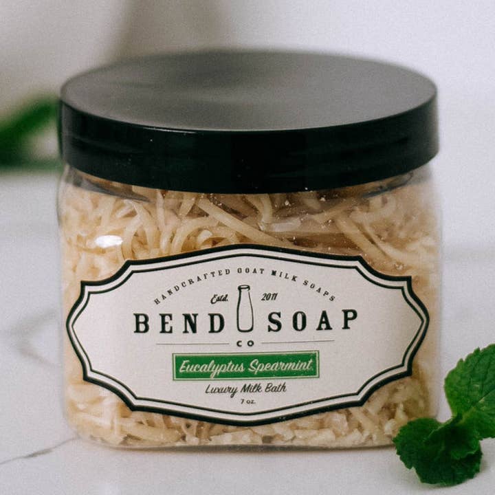 Bain de lait d'eucalyptus menthe verte pour la vente par Bend Soap Company