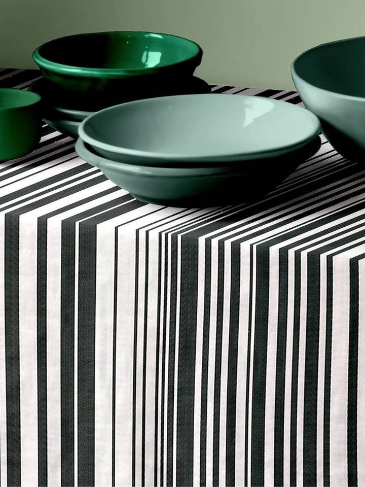 TOM BLACK tablecloth for wholesale by Les Toiles du Soleil
