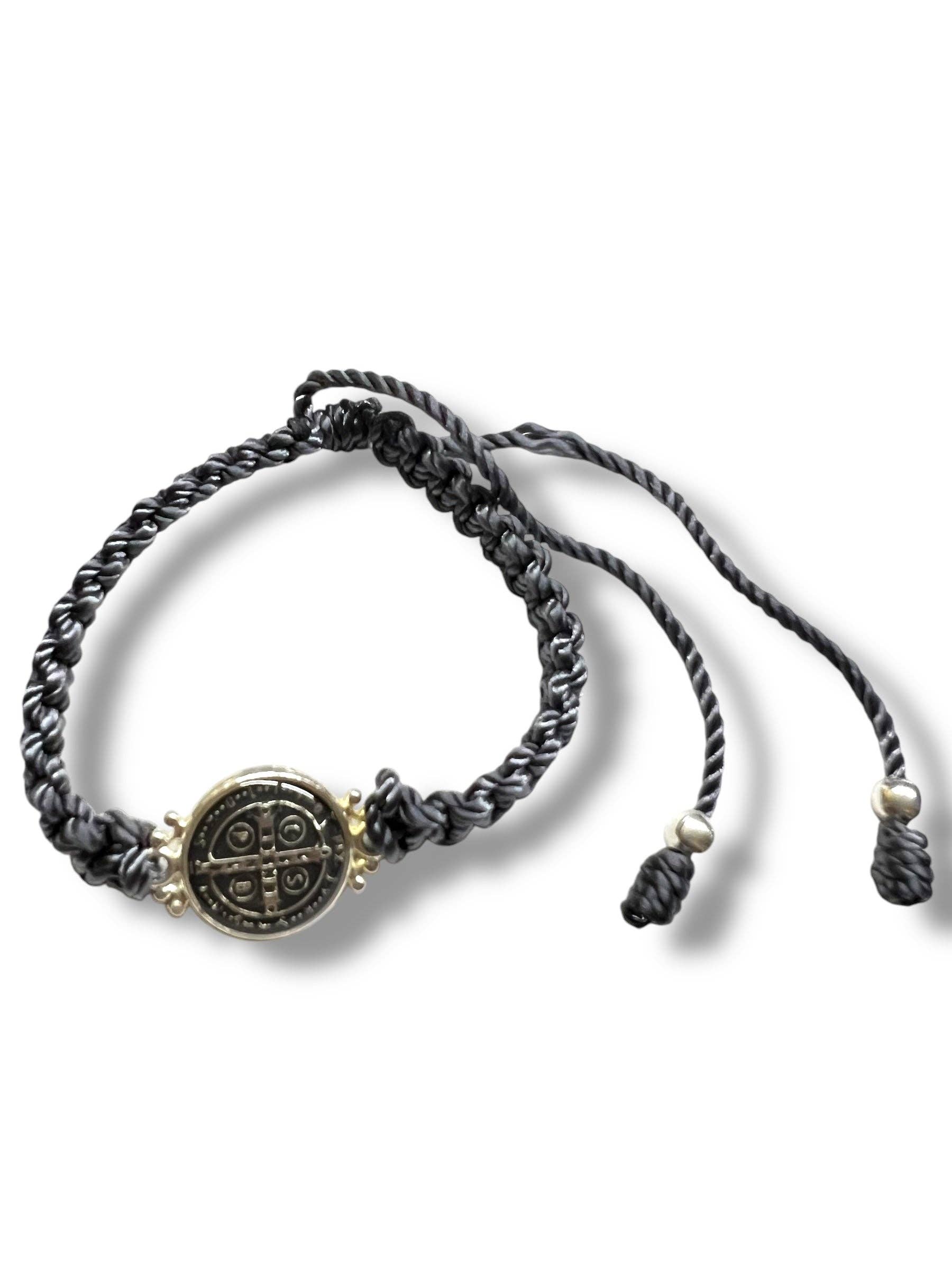 SAN JUDITAS RELIGIOUS ARTICLES - Wholesale Woven/braided bracelet - BRACELET: THREADED -ST. BENEDICT MEDAL