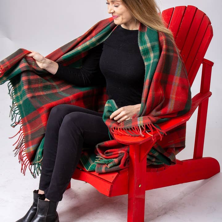 Patrick King Woollen Company - Wholesale Throw Blanket - New Brunswick Deluxe Highland Blanket1