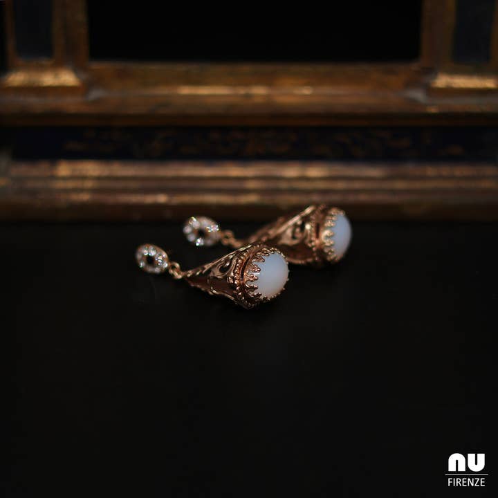 Handgemaakte parel- en kristallen druppelvormige oorbellen | goudverguld, Italië voor wholesale door NU FIRENZE