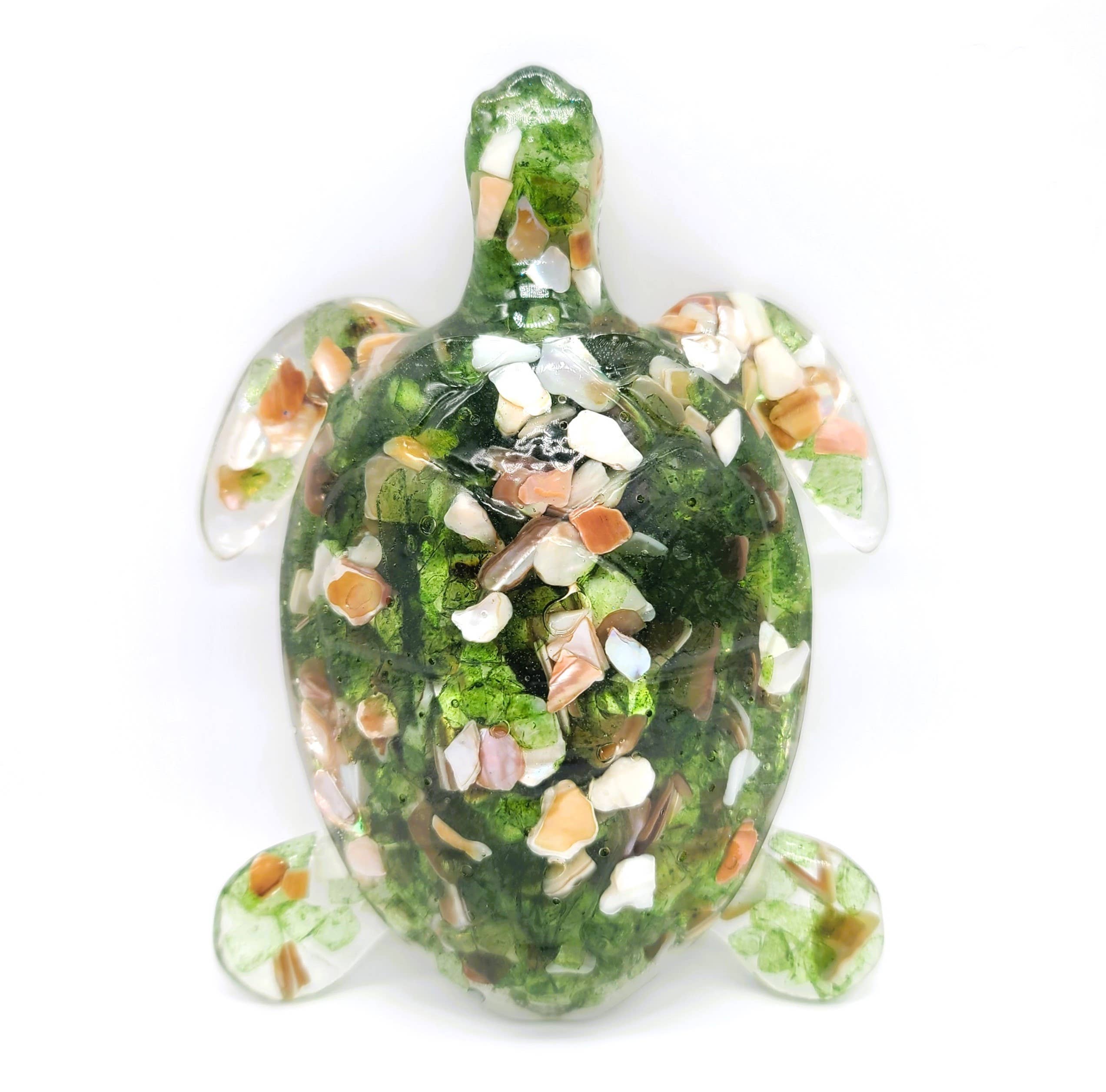 JEMS of the Sea – Engroshandel Pyntefigur – Harpiks havskildpadde figur - Lavet med grønt havglas og muslingeskaller7