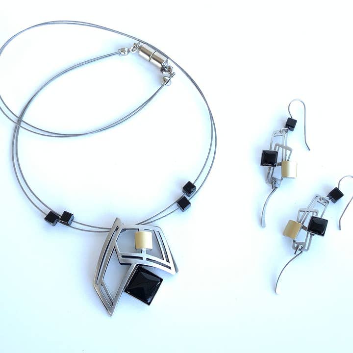 Christophe Poly / Crono Design - Vente Parures de bijoux - ENSEMBLES Préemballés (DFY1) - 6xColliers17'' & Ensembles d'Oreilles & Présentoirs Gratuits34