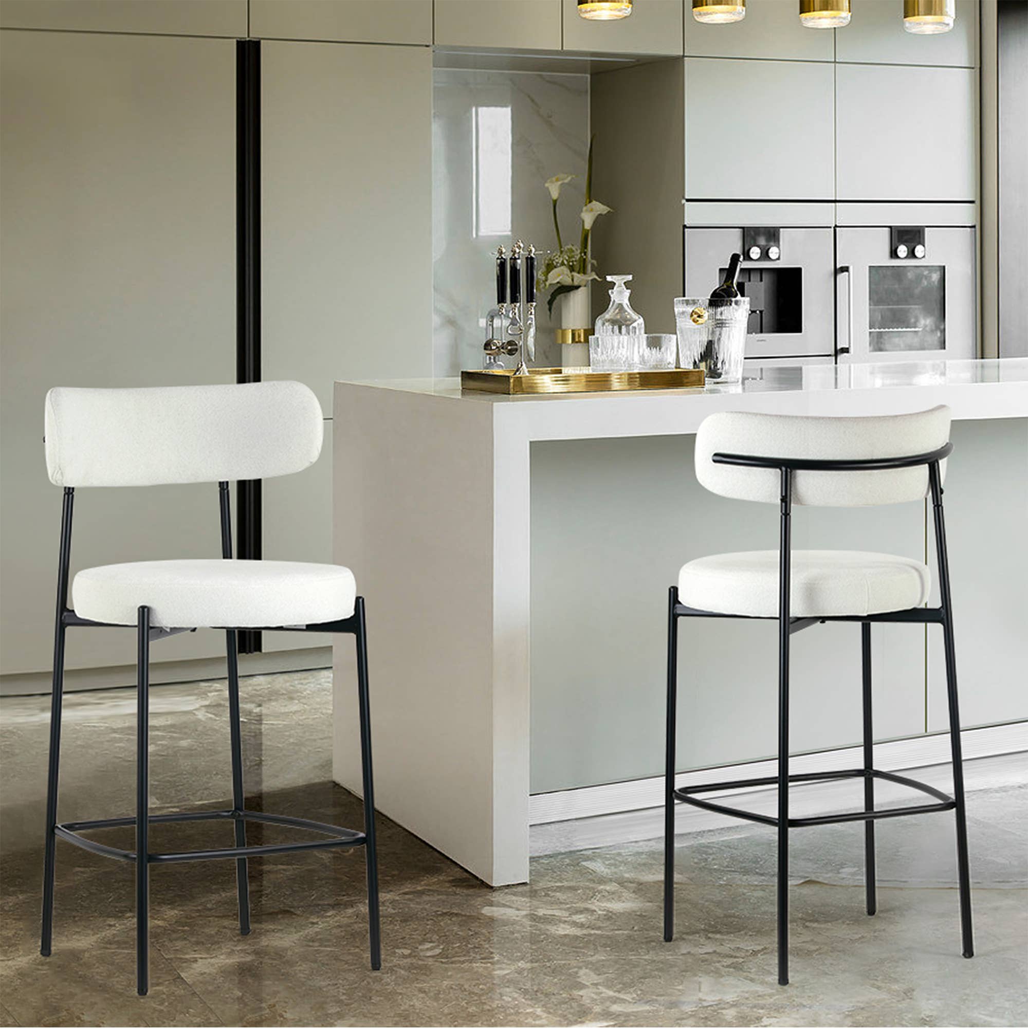 Glamour Home - Vente Tabouret - Ensemble de 2 tabourets de comptoir Awen en bouclette blanche avec pieds noirs7