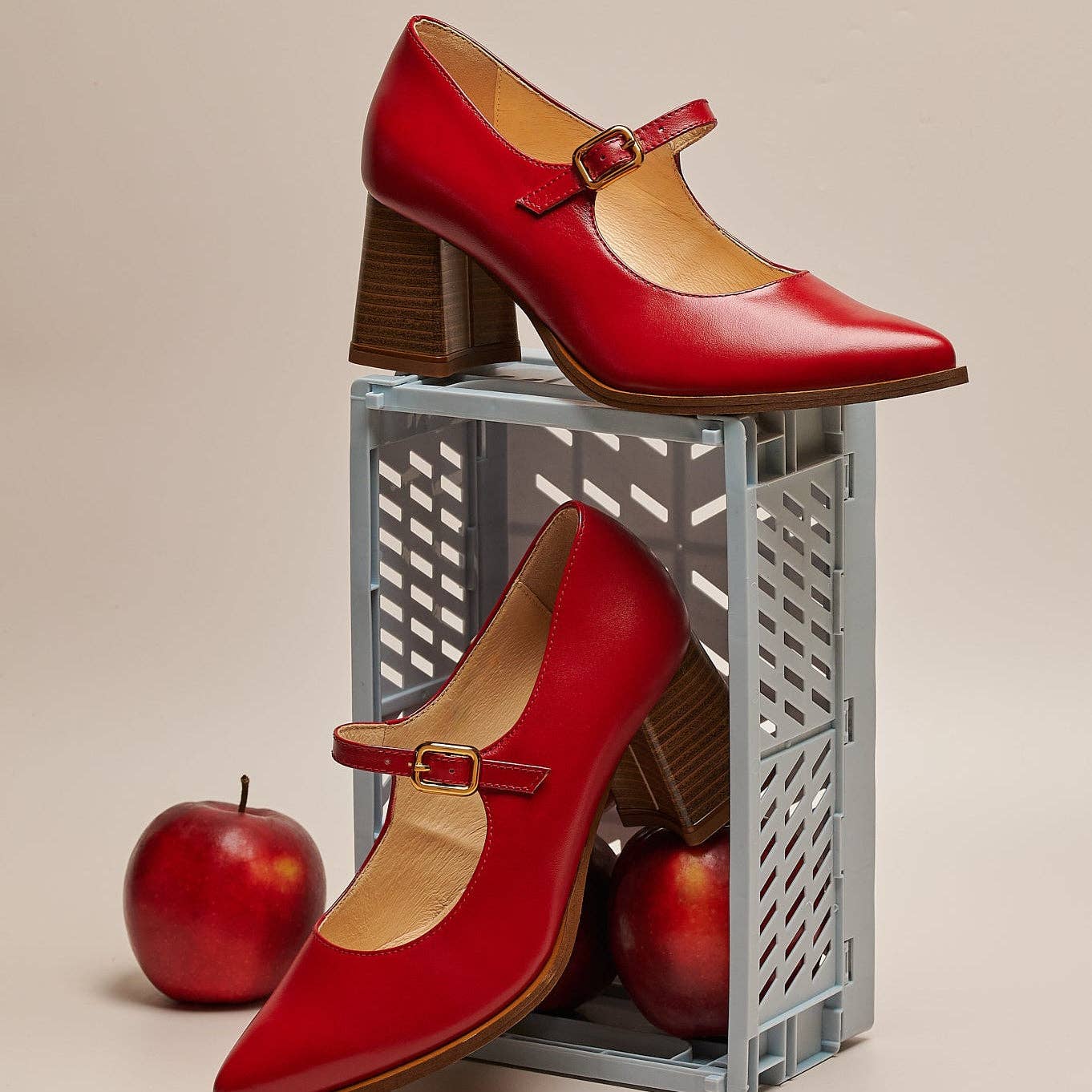 Embassy London – wholesale Low heels – Women′s – Hyde - Red - Women's Leather Mary Jane Pump1