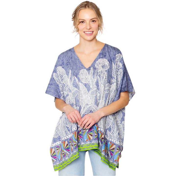 Poncho com Estampa de Folhas por atacado de Madeline Love