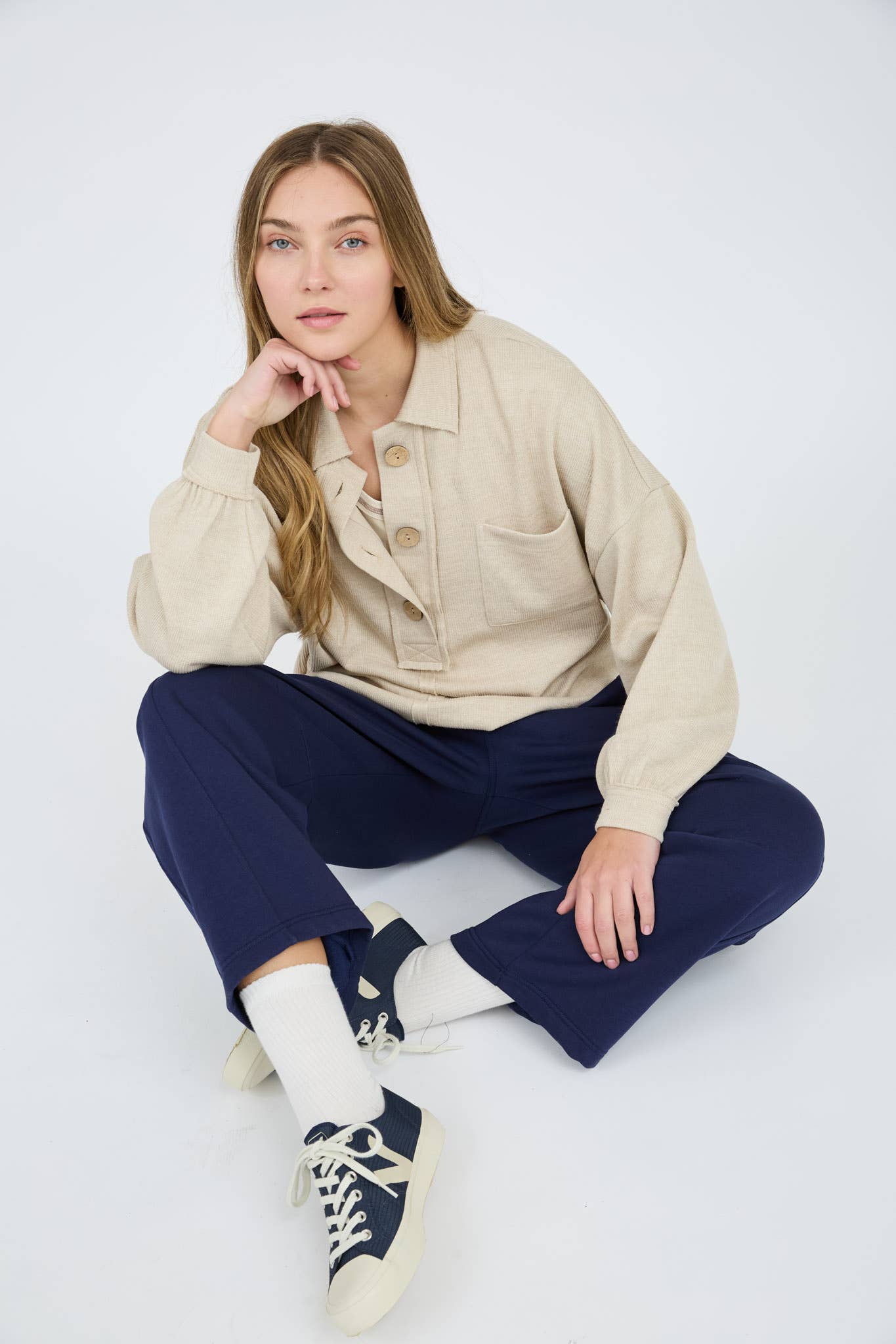 Blu Pepper - Venta al por mayor Jersey corto de punto - Mujer - TOP DE PUNTO CON CUELLO Y BORDES CRUDOS69