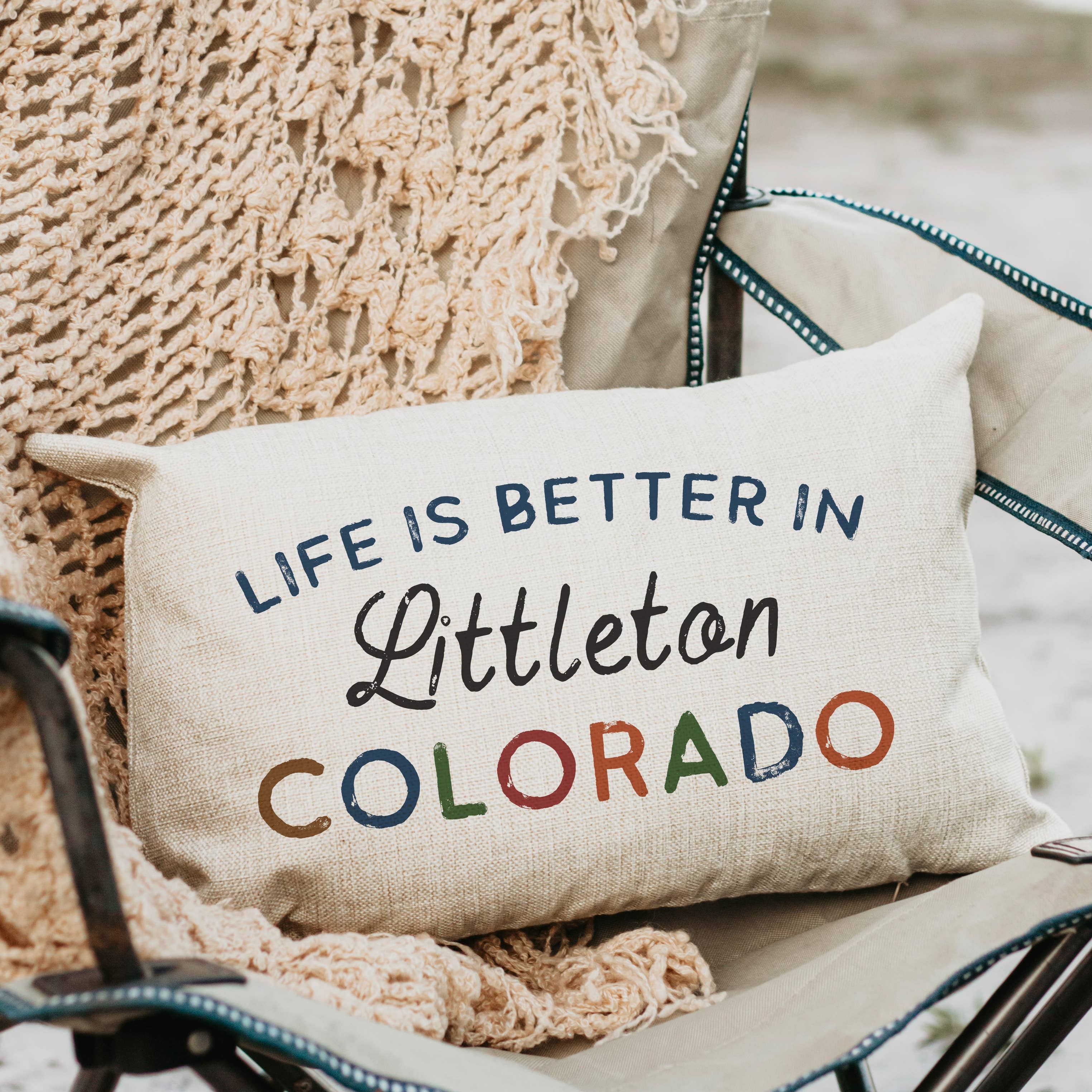 Canary Road - Vente Coussin décoratif - Coussin rectangulaire Location Life is Better personnalisable1