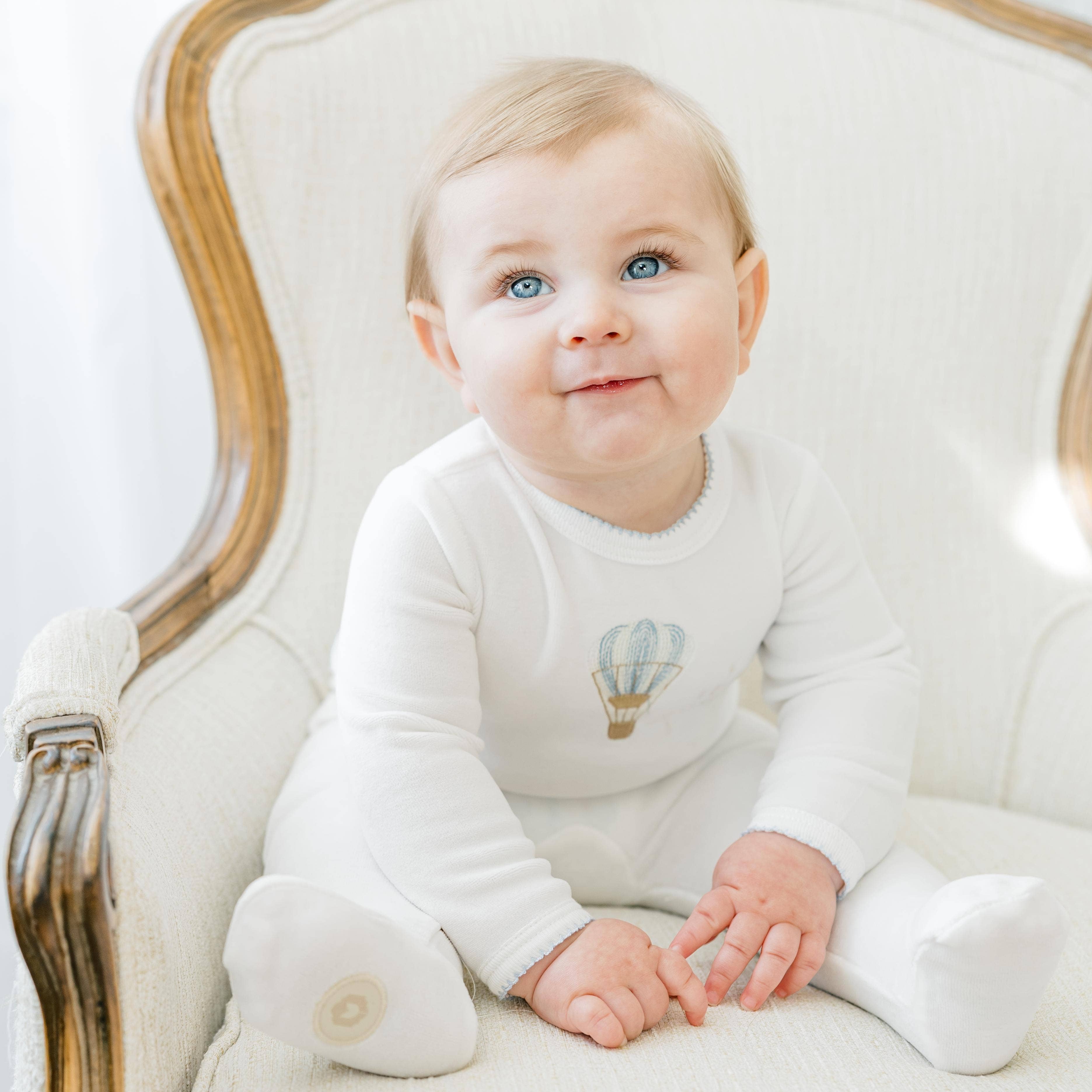 IVO Embroidered Balloon Gift Set for wholesale on Faire2