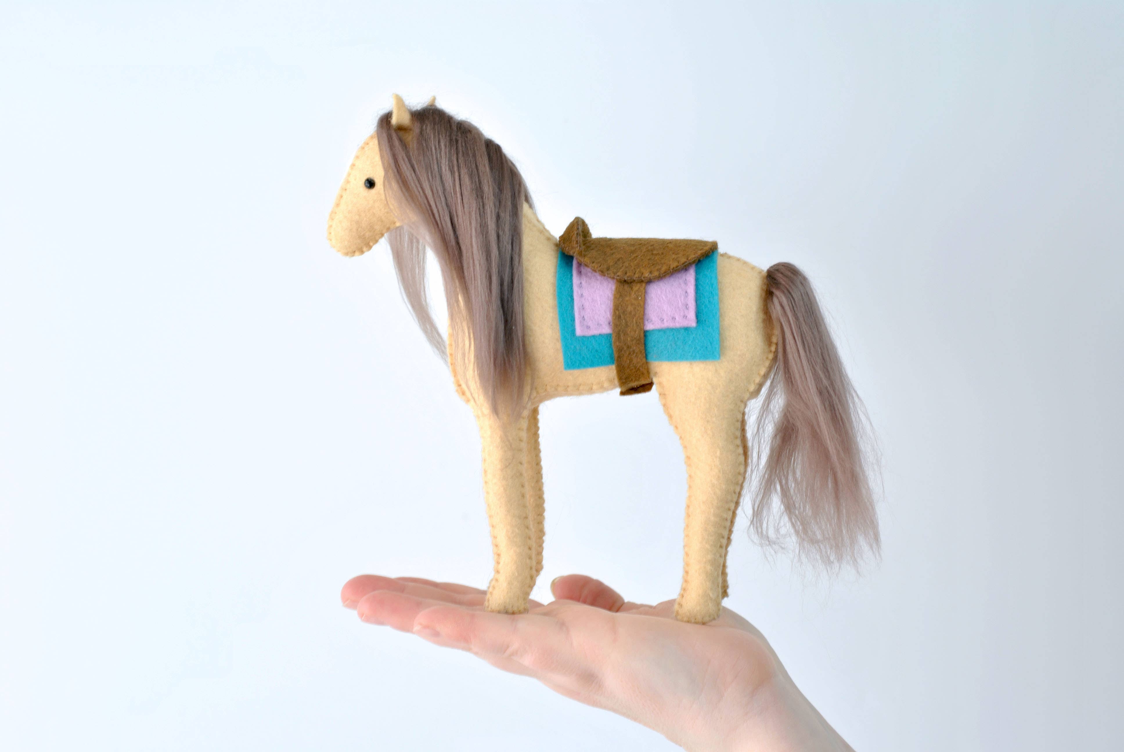 Kit de couture de cheval en feutre en vente B2B pour votre magasin